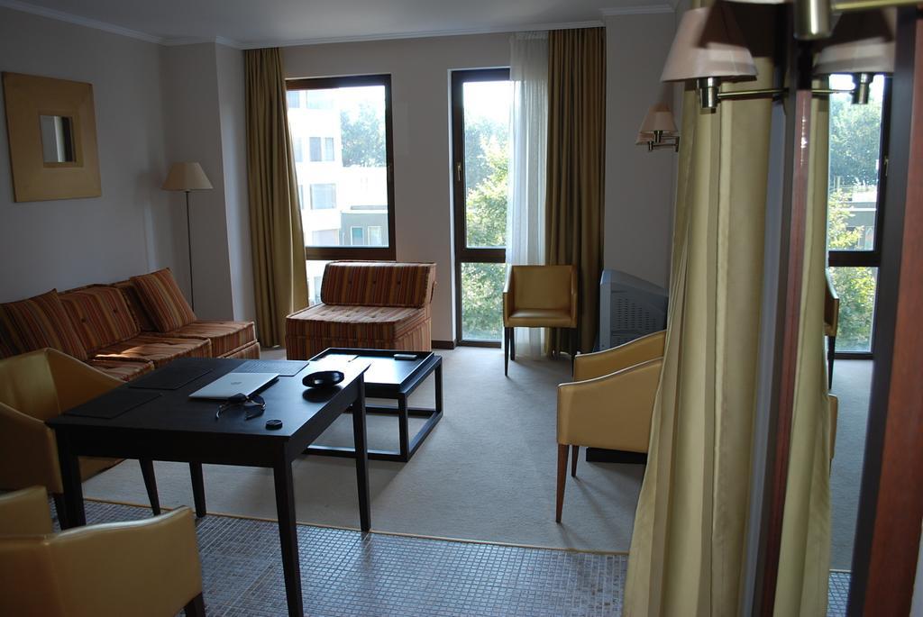 Royal Beach Apartments Pantai Sunny Bilik gambar